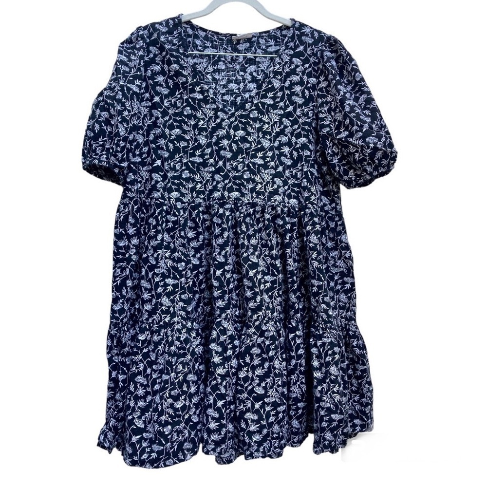 A.N.A Baby Doll Dress. Black/white floral print. Puff sleeves. V-Neck.